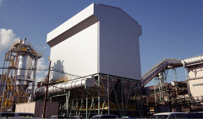知多工場150トン電気炉の集じん装置の画像