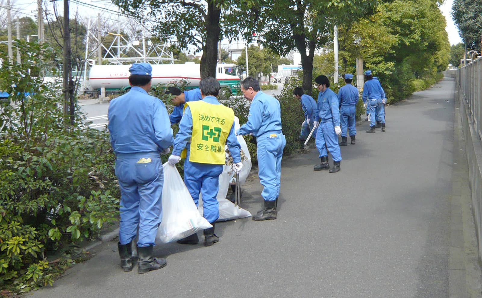 Kawasaki Plant - Cleaning up our city